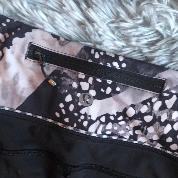 LULULEMON LEGGINGS - Picture 2 of 6